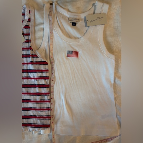 Universal Thread Women’s Tank Tops - Red Striped and White with Flag Size Large - Picture 9 of 10